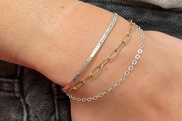 Add Permanent Bracelets To Your Jewelry Collection